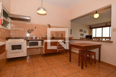 Apartamento para alugar com 185m², 3 quartos e 2 vagas Apartamento para alugar com 185m², 3 quartos e 2 vagasCozinha