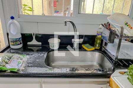 Casa à venda com 135m², 4 quartos e 4 vagas Casa à venda com 135m², 4 quartos e 4 vagasDetalhe Cozinha