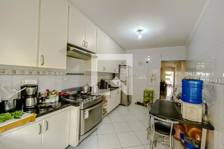 Casa à venda com 135m², 4 quartos e 4 vagas Casa à venda com 135m², 4 quartos e 4 vagasCozinha