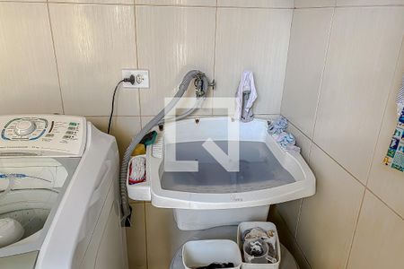 Casa à venda com 135m², 4 quartos e 4 vagas Casa à venda com 135m², 4 quartos e 4 vagasDetalhe Lavanderia