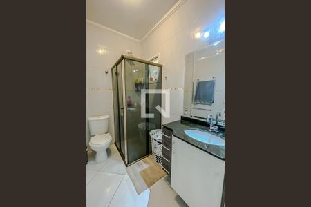 Casa à venda com 135m², 4 quartos e 4 vagas Casa à venda com 135m², 4 quartos e 4 vagasBanheiro