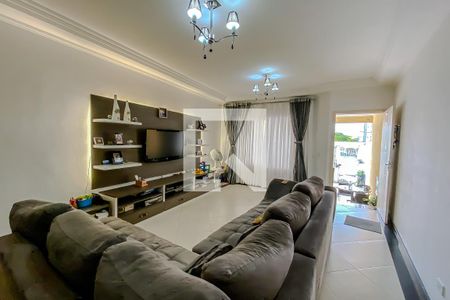 Casa à venda com 135m², 4 quartos e 4 vagas Casa à venda com 135m², 4 quartos e 4 vagasSala