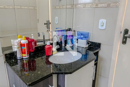 Casa à venda com 135m², 4 quartos e 4 vagas Casa à venda com 135m², 4 quartos e 4 vagasDetalhe Banheiro da Suite