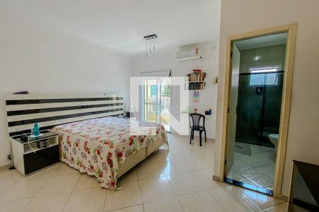 Casa à venda com 135m², 4 quartos e 4 vagas Casa à venda com 135m², 4 quartos e 4 vagasSuite