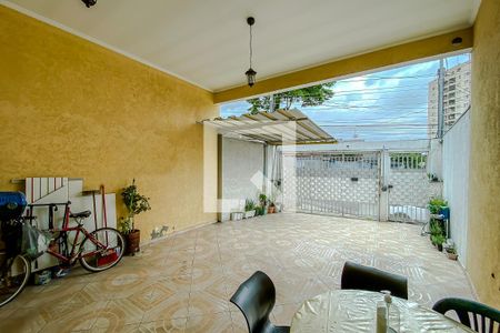 Casa à venda com 135m², 4 quartos e 4 vagas Casa à venda com 135m², 4 quartos e 4 vagasGaragem