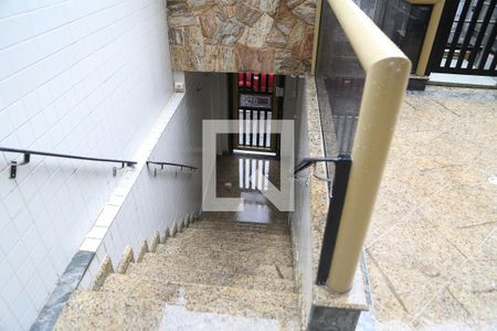 Apartamento para alugar com 84m², 2 quartos e 1 vagaEscada