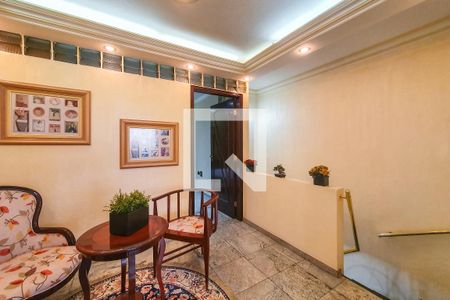 Apartamento à venda com 190m², 4 quartos e 3 vagas Apartamento à venda com 190m², 4 quartos e 3 vagasSaleta piso superior