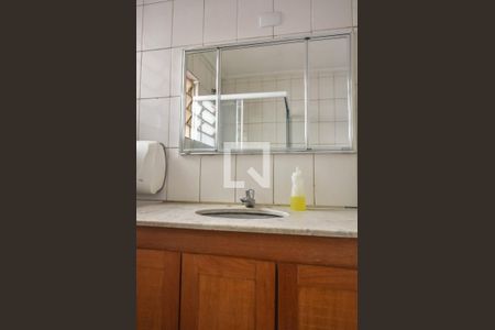 Casa para alugar com 195m², 3 quartos e 2 vagasBanheiro