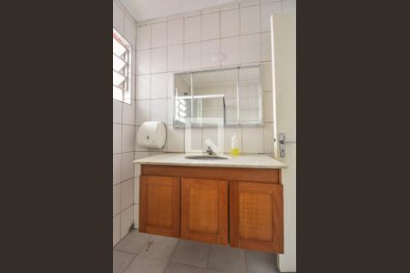 Casa para alugar com 195m², 3 quartos e 2 vagasBanheiro