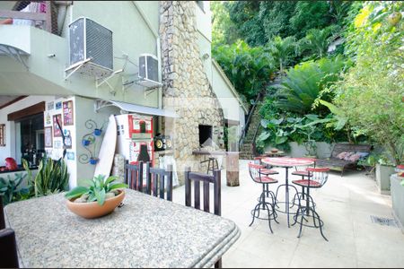 Casa à venda com 1800m², 7 quartos e 3 vagasChurrasqueira