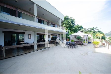 Casa à venda com 1800m², 7 quartos e 3 vagasFachada