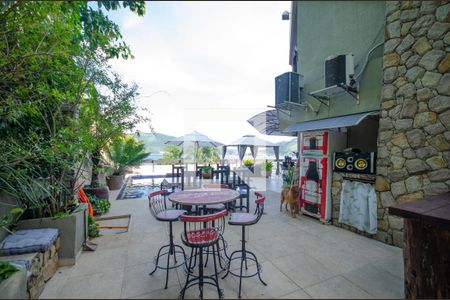 Casa à venda com 1800m², 7 quartos e 3 vagasChurrasqueira