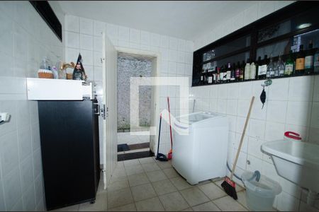 Casa à venda com 1800m², 7 quartos e 3 vagasÁrea de Serviço