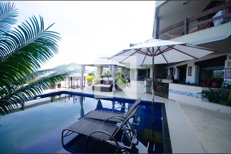 Casa à venda com 1800m², 7 quartos e 3 vagasÁrea Externa