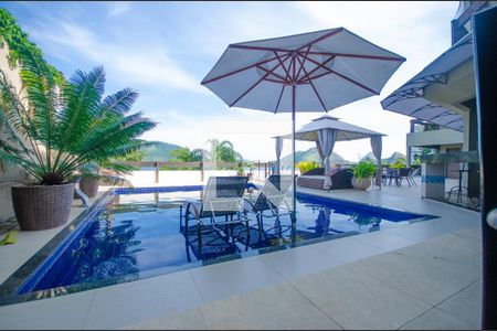 Casa à venda com 1800m², 7 quartos e 3 vagasPiscina