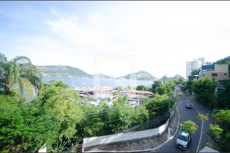 Casa à venda com 1800m², 7 quartos e 3 vagasVista