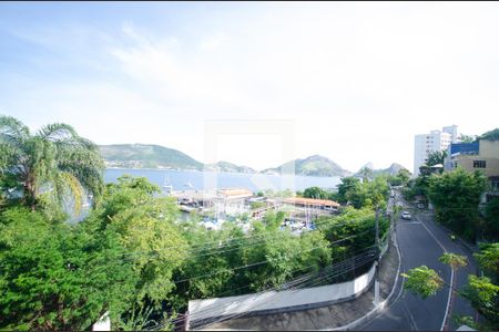 Casa à venda com 1800m², 7 quartos e 3 vagasVista