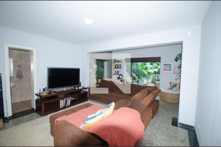 Casa à venda com 1800m², 7 quartos e 3 vagasEscritório