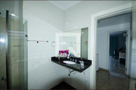 Casa à venda com 1800m², 7 quartos e 3 vagasBanheiro Social