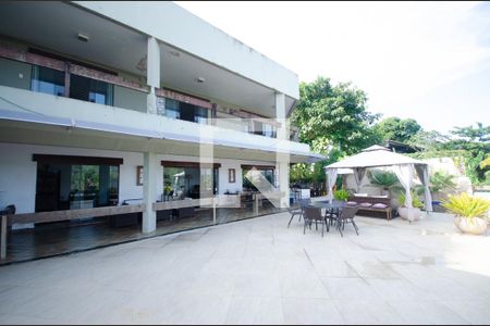 Casa à venda com 1800m², 7 quartos e 3 vagasÁrea Externa