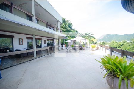 Casa à venda com 1800m², 7 quartos e 3 vagasÁrea Externa