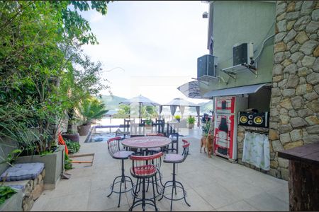 Casa à venda com 1800m², 7 quartos e 3 vagasChurrasqueira