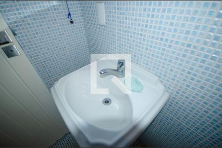 Casa à venda com 1800m², 7 quartos e 3 vagasBanheiro da Suíte 2