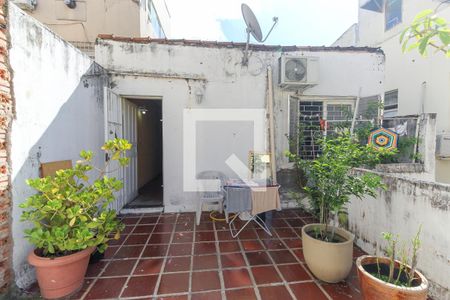 Casa à venda com 165m², 3 quartos e sem vaga Casa à venda com 165m², 3 quartos e sem vagaVaranda