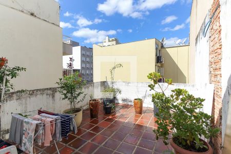 Casa à venda com 165m², 3 quartos e sem vaga Casa à venda com 165m², 3 quartos e sem vagaVaranda