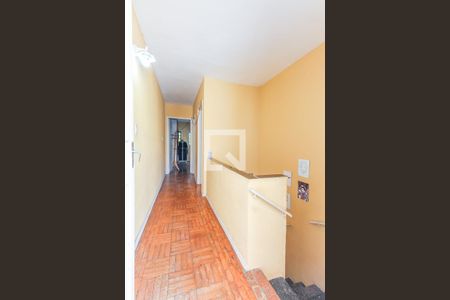 Casa à venda com 165m², 3 quartos e sem vaga Casa à venda com 165m², 3 quartos e sem vagaCorredor