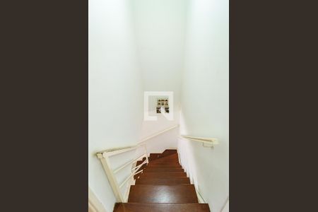 Escadas de casa à venda com 2 quartos, 94m² em Vila da Saúde, São Paulo