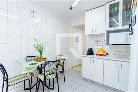 Casa à venda com 94m², 2 quartos e 2 vagasCozinha