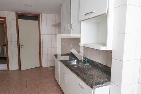Apartamento à venda com 120m², 3 quartos e 2 vagasCozinha 