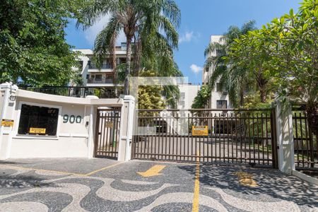 Apartamento à venda com 120m², 3 quartos e 2 vagasFachada