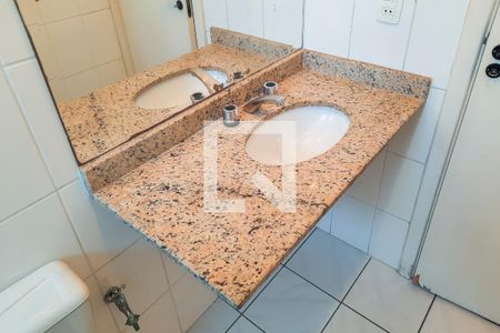 Apartamento à venda com 130m², 3 quartos e 3 vagasBanheiro da Suíte 2
