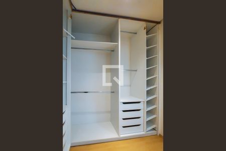 Apartamento à venda com 130m², 3 quartos e 3 vagasSuíte 1