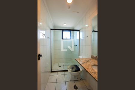 Apartamento à venda com 130m², 3 quartos e 3 vagasBanheiro da Suíte 2