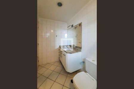 Apartamento à venda com 130m², 3 quartos e 3 vagasBanheiro da Suíte 1