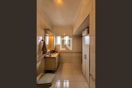 Casa à venda com 237m², 4 quartos e 2 vagasBanheiro da Suíte