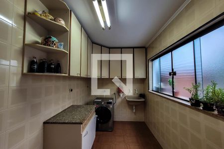 Casa à venda com 237m², 4 quartos e 2 vagasÁrea de Serviço