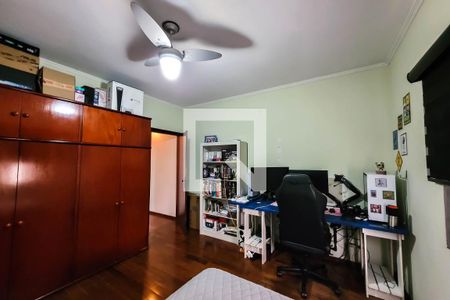 Casa à venda com 237m², 4 quartos e 2 vagasQuarto 2