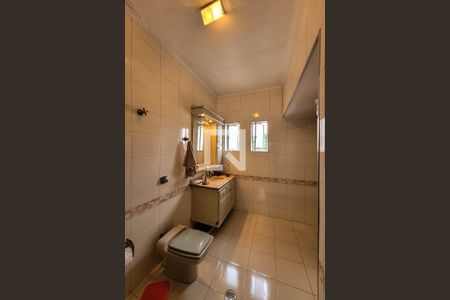 Casa à venda com 237m², 4 quartos e 2 vagasBanheiro da Suíte