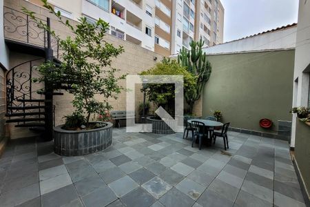 Casa à venda com 237m², 4 quartos e 2 vagasQuintal