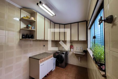 Casa à venda com 237m², 4 quartos e 2 vagasÁrea de Serviço