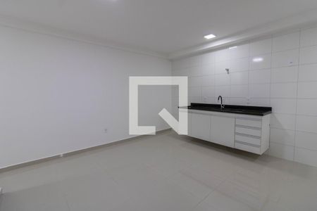 Casa de condomínio para alugar com 48m², 2 quartos e sem vagaSala / Cozinha