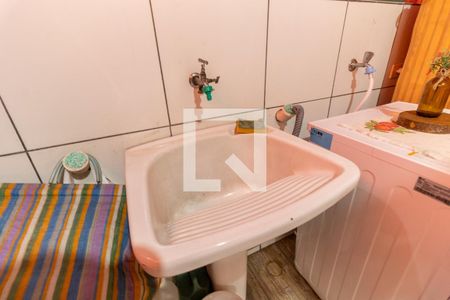 Casa à venda com 280m², 5 quartos e 2 vagasLavanderia Casa 3