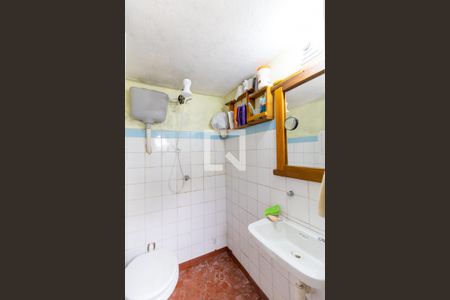 Casa à venda com 280m², 5 quartos e 2 vagasBanheiro Casa 2