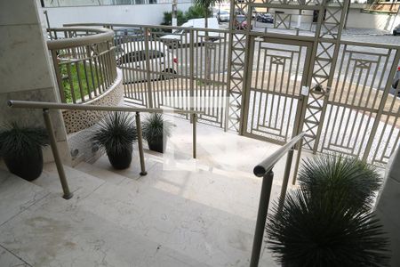 Apartamento para alugar com 130m², 3 quartos e 2 vagasEntrada