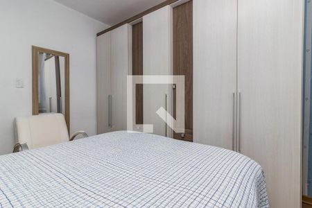 Dormitório de apartamento à venda com 2 quartos, 74m² em Cristal, Porto Alegre