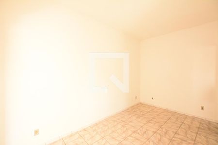 Sala de casa para alugar com 2 quartos, 45m² em Vaz Lobo, Rio de Janeiro